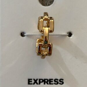 Express gold chain ring Size 7 🦄🦄🦄